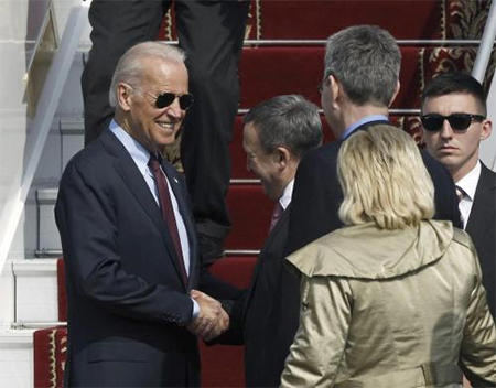 Biden pide a Rusia que “deje de hablar y empiece a actuar”